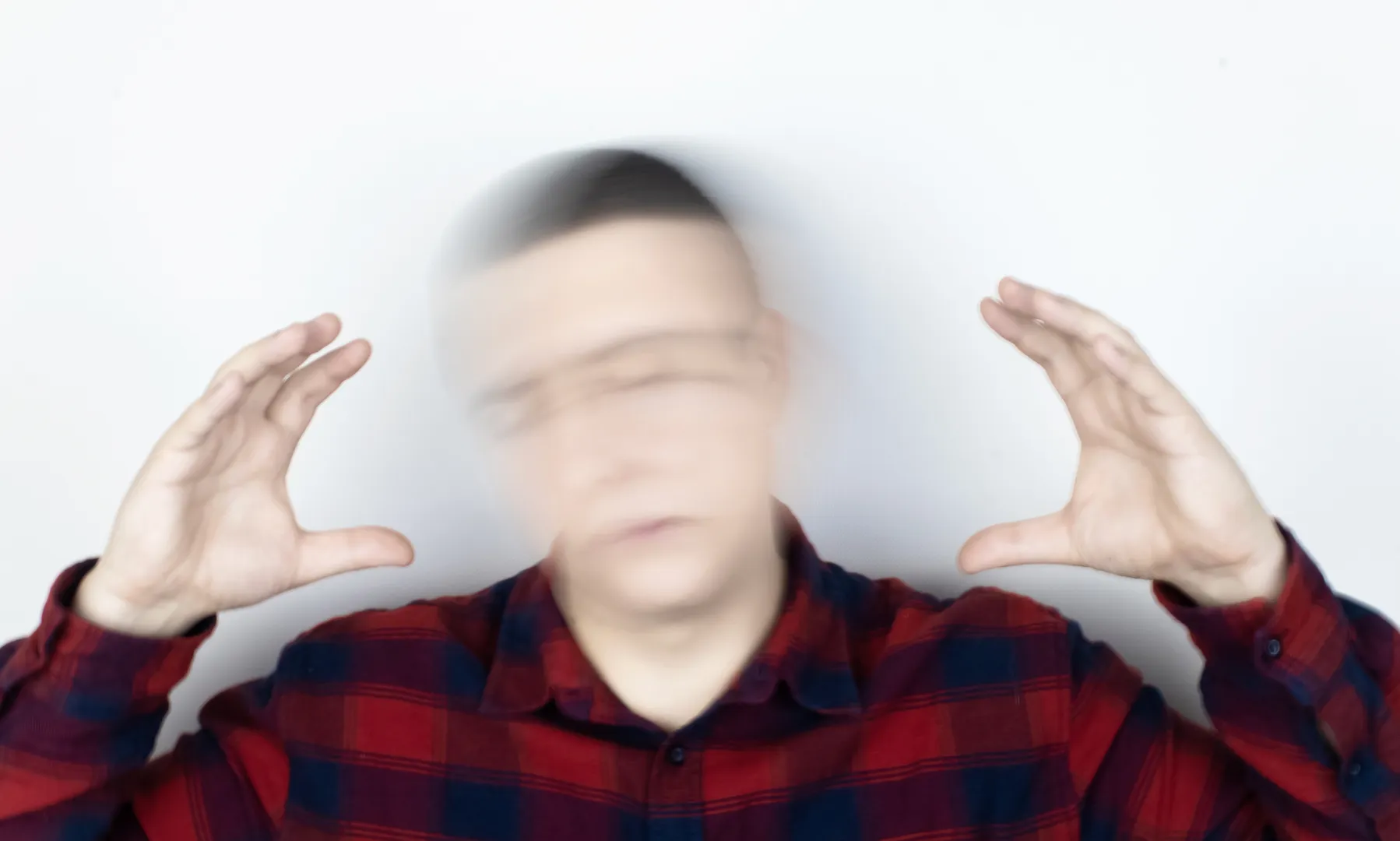 When you feel symptoms of vertigo you should slowly sit down to help stop vertigo naturally.